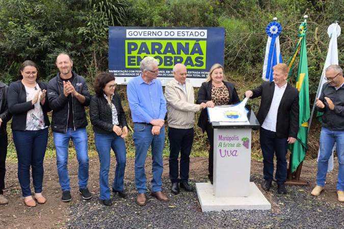 Mariópolis inaugura pavimentação de duas estradas rurais com recursos do Estado