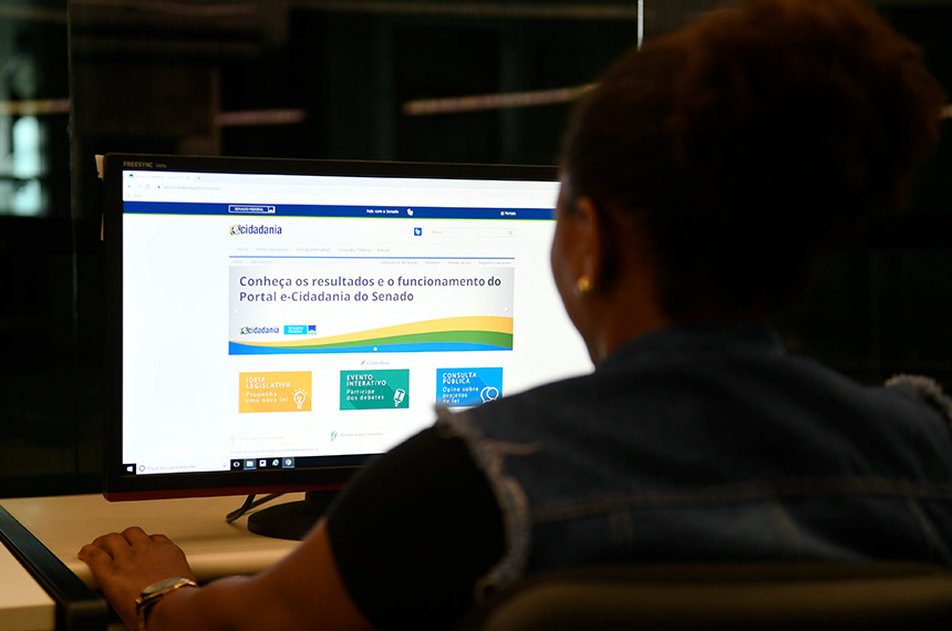 Programa e-Cidadania faz parceria com gov.br para acesso ao portal — Senado Notícias