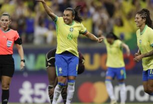 Renovada, seleção feminina goleia Jamaica na Arena Pernambuco