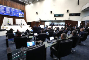 Deputados apreciaram uma pauta de votações composta por 18 itens.