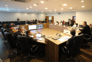 Reunião ocorreu na manhã desta quarta-feira (9), o Auditório Legislativo.