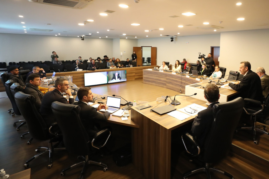 Reunião ocorreu na manhã desta quarta-feira (9), o Auditório Legislativo.