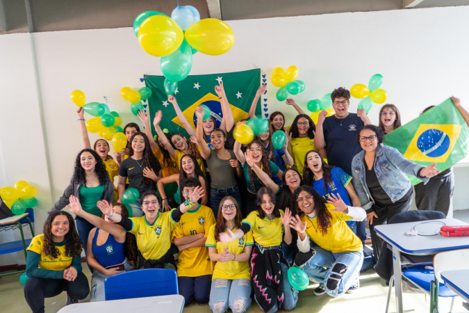 Aula de globalização: escolas estaduais mobilizaram alunos para a abertura das Olimpíadas