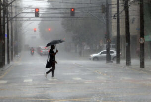 Em menos de 15 dias, Curitiba bate média histórica de chuva para todo o mês julho