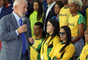 Lula assina decreto reajustando Bolsa Atleta em 10,86%