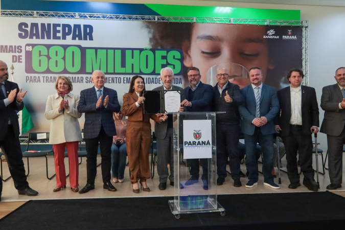 Sanepar investe R$ 680 milhões em obras de água e esgoto para dezenas de municípios