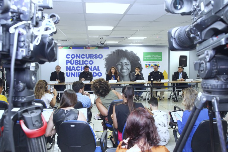 1 milhão de candidatos realizaram as provas do Concurso Nacional Unificado — Agência Gov