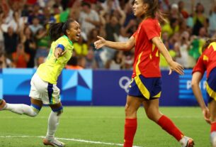 Brasil derrota Espanha e garante lugar na final do futebol feminino