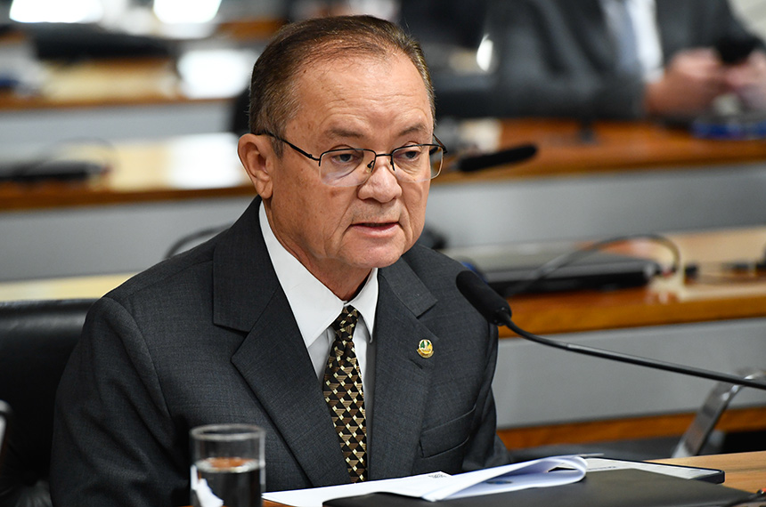 Em pronunciamento, à bancada, senador Zequinha Marinho (Podemos-PA).