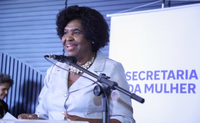 Câmara comemora campanha do Agosto Lilás com lançamento de concurso audiovisual e guia para mulheres candidatas — Portal da Câmara dos Deputados