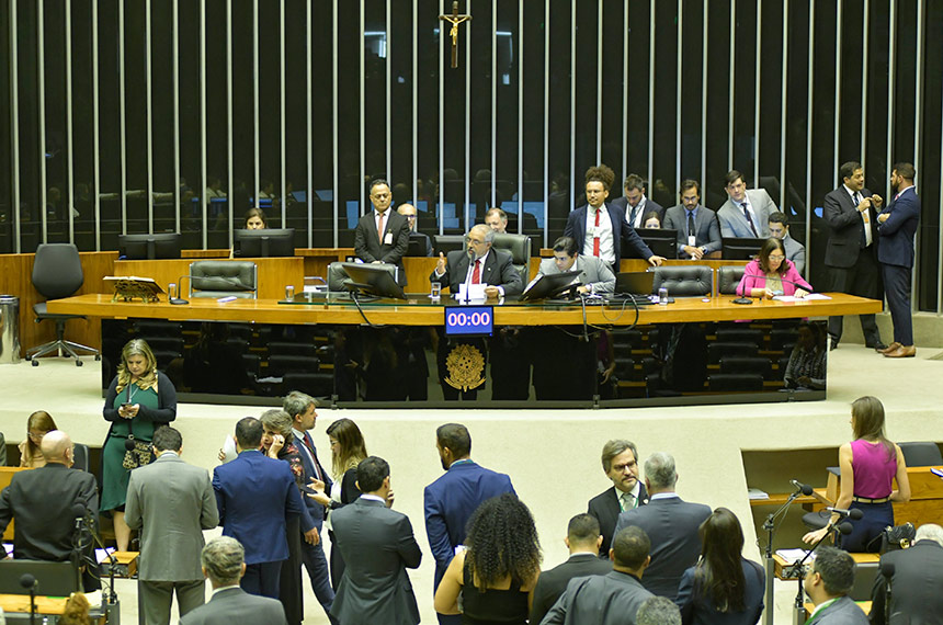 Congresso aprova crédito facilitado a pessoas e empresas do Rio Grande do Sul — Senado Notícias