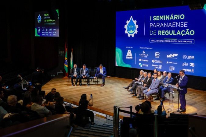 Especialistas debatem desafios do saneamento básico em evento da Agepar