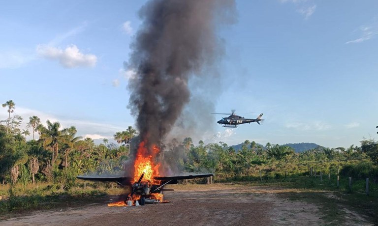 Forças federais destroem aeronave em RR; prejuízo ao garimpo ilegal soma R$ 155 milhões — Agência Gov