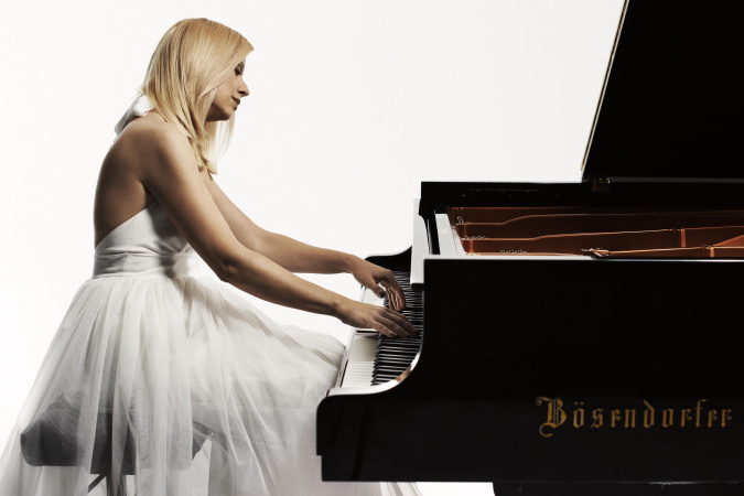 Orquestra Sinfônica do Paraná recebe pianista ucraniana Valentina Lisitsa