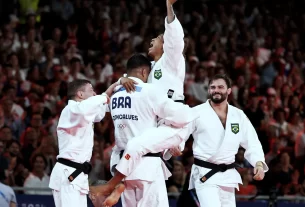 Waza-ari de Rafaela Silva sacramenta bronze no judô por equipes — Agência Gov