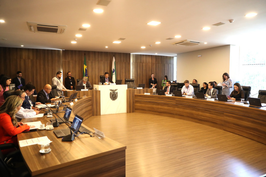 Reunião ocorreu no início da tarde desta terça-feira (2), no Auditório Legislativo.