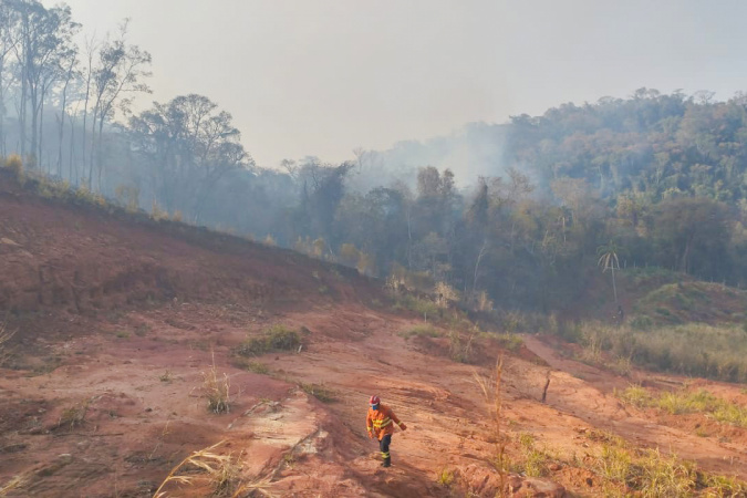 Com volta do calor, Bombeiros reforçam alerta de combate a incêndios florestais