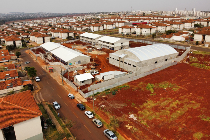 Governador vistoria obra da nova escola estadual de Cascavel, no Jardim Riviera