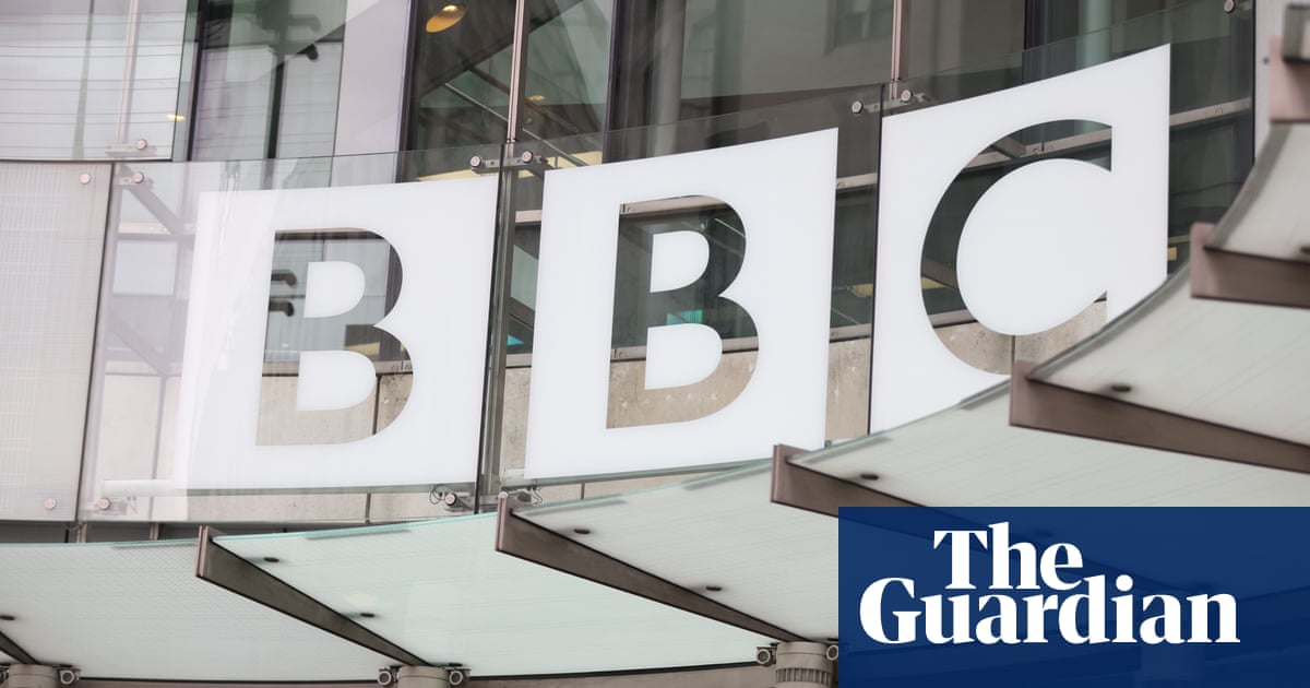 Muitos judeus britânicos consideram a BBC hostil a Israel, dizem líderes comunitários | BBC