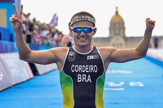 Paris 2024: Colégio Estadual do Paraná celebra medalha inédita do ex-aluno Ronan Cordeiro