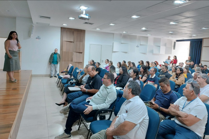 Saúde capacita profissionais da região de Jacarezinho sobre febre maculosa