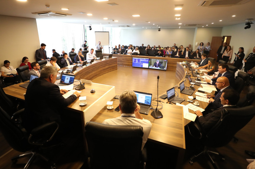 Reunião ocorreu no início da tarde desta terça-feira (22), no Auditório Legislativo.