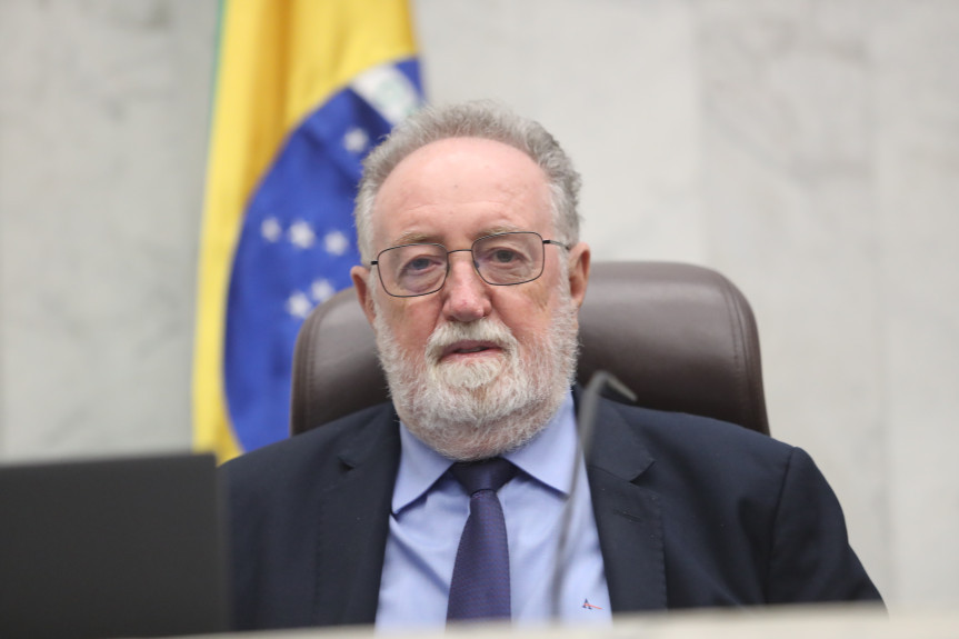 O deptuado Tercilio Turino (MDB) é o presidente da Comissão de Saúde Pública da Assembleia.