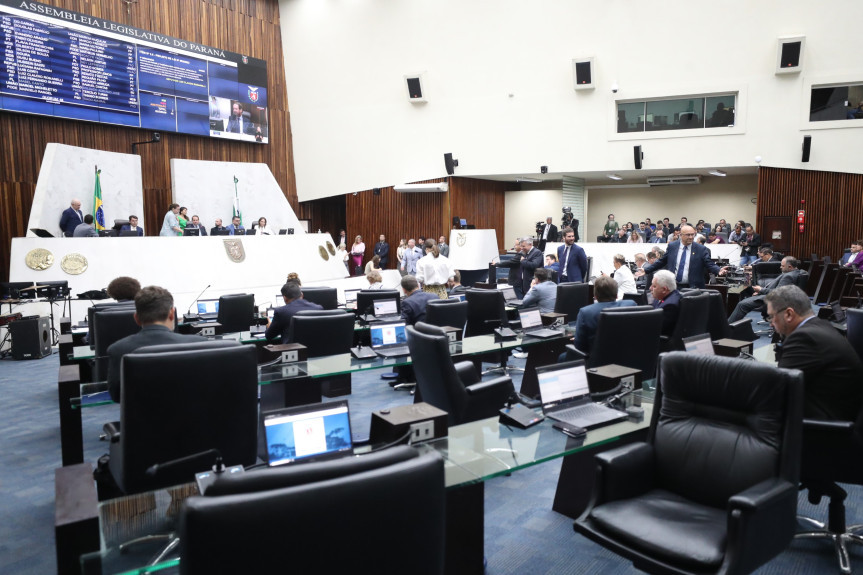 O texto foi votado na primeira, das duas sessões plenárias ordinárias realizadas nesta terça-feira (22).