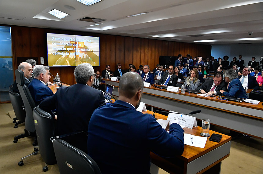 CAE vai debater transição e fiscalização da reforma tributária — Senado Notícias