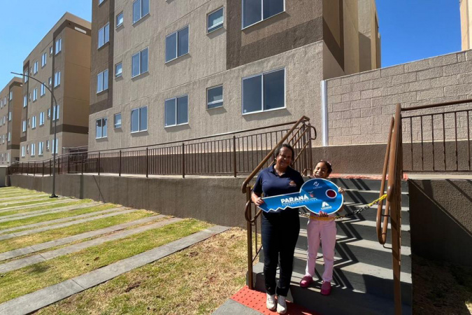 Cohapar entrega novo residencial que atende 128 famílias em Londrina