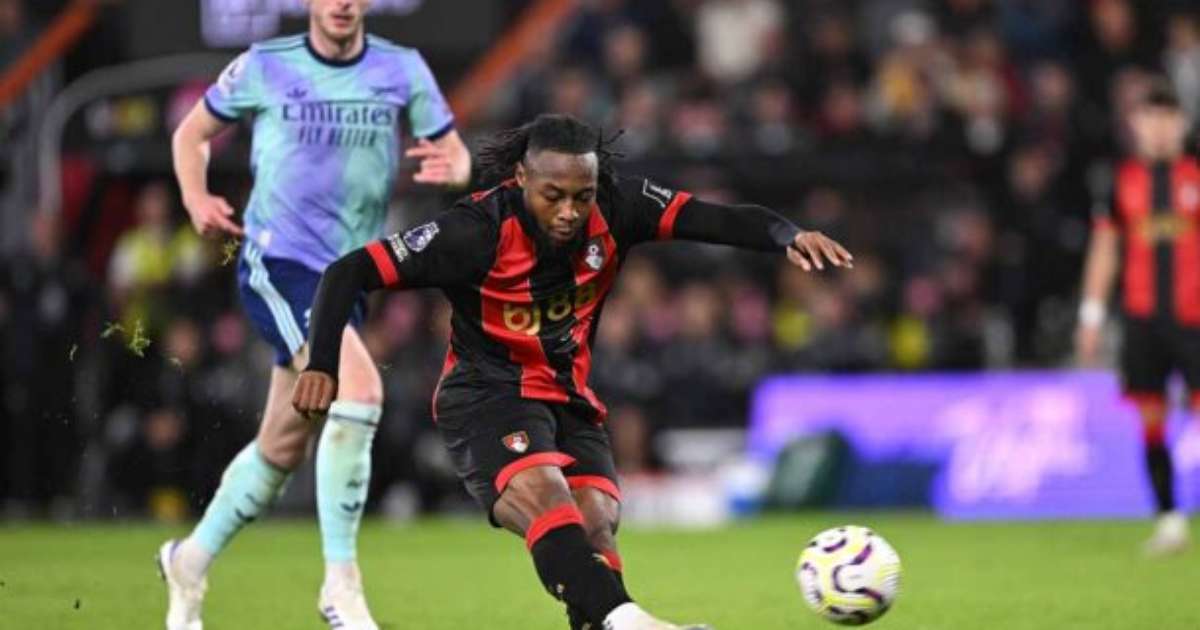 Com um jogador a menos, Arsenal é derrotado pelo Bournemouth