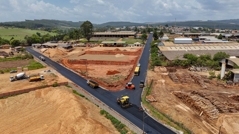 Estado libera R$ 11,7 milhões para pavimentação e construção da nova prefeitura de Sengés