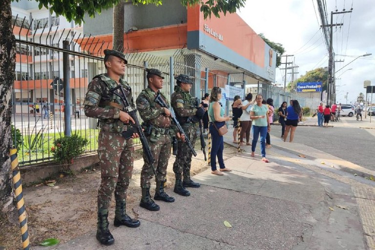 Forças Armadas e Polícia Federal garantem segurança das eleições municipais — Agência Gov