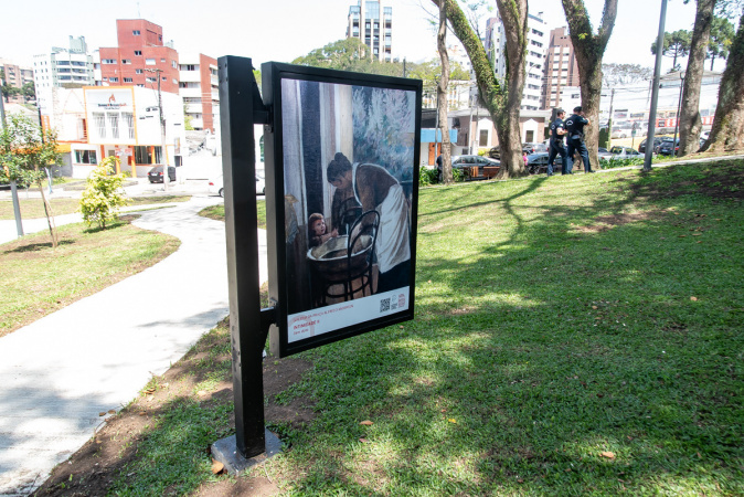 Galeria ao ar livre: obras de Alfredo Andersen estão na praça que leva o nome do pintor