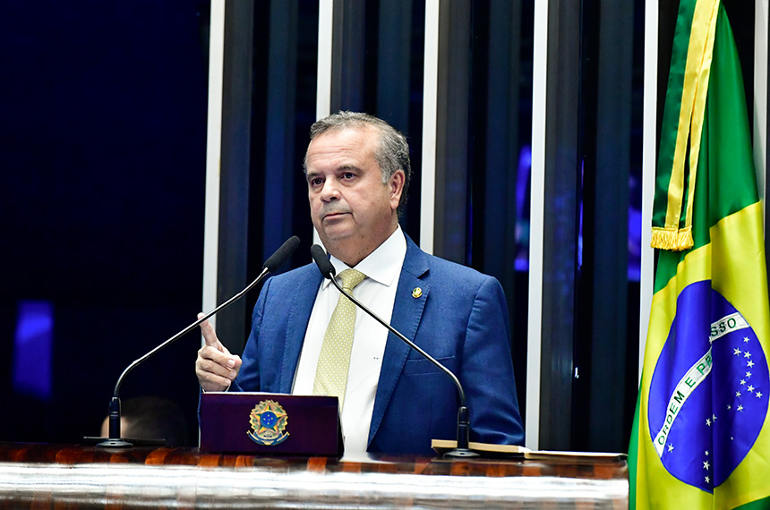 Em discurso, à tribuna, senador Rogerio Marinho (PL-RN).