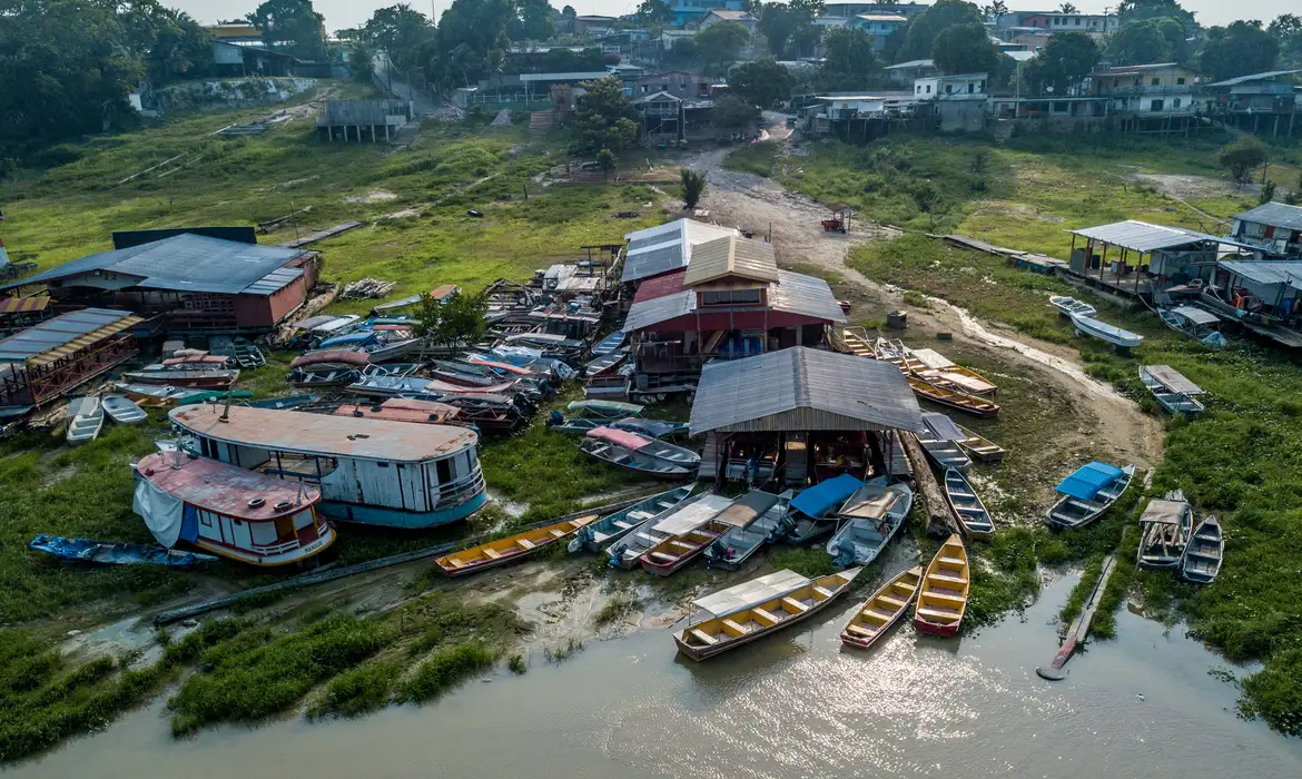 Nível do Rio Negro, em Manaus, é o menor em 122 anos de monitoramento — Agência Gov