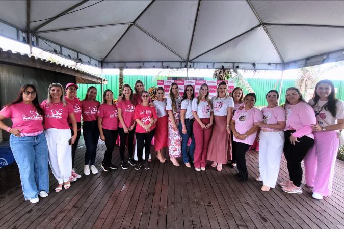 No Litoral, mulheres prestigiam Feijoada Rosa da Portos do Paraná