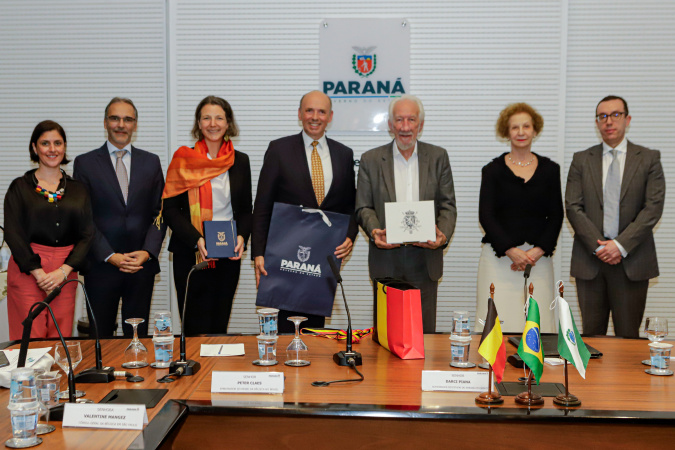 Piana destaca desenvolvimento sustentável do Paraná ao embaixador da Bélgica