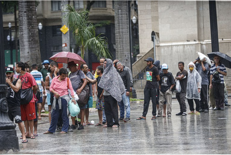 População em situação de rua não triplicou no Brasil em um ano e meio — Agência Gov