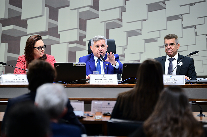 grupo de trabalho apresenta relatório sobre audiências — Senado Notícias