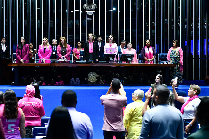 sessão especial expõe desafios e avanços no tratamento de câncer de mama — Senado Notícias