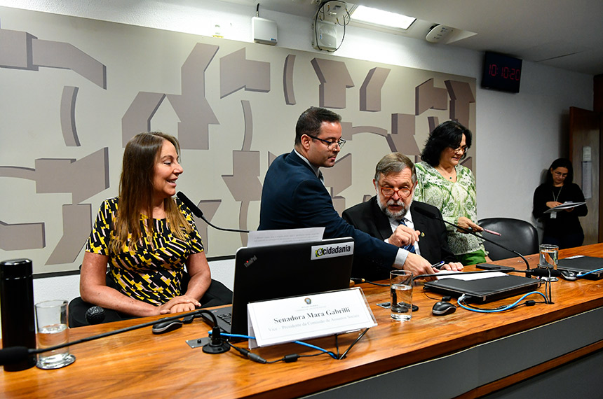 Acesso a medicamentos para doenças raras é tema de debate nesta terça — Senado Notícias