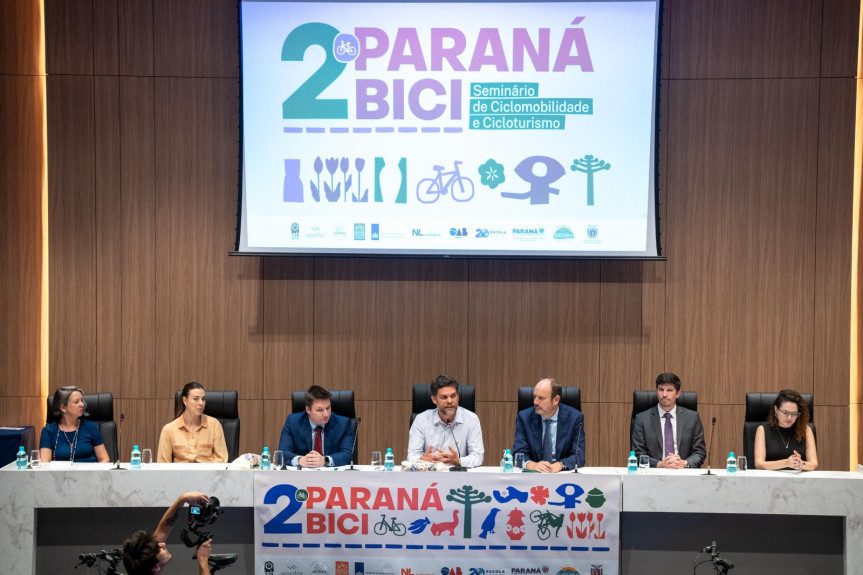 A cerimônia de abertura do 2º Paraná Bici, que foi presidida pelo deputado estadual Goura (PDT).