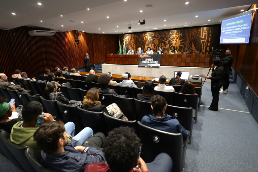 Audiência ocorreu no Plenarinho da Assembleia Legislativa na manhã desta sexta-feira (22).