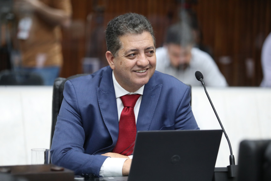 O deputado Cobra Repórter reforça a urgência de políticas públicas efetivas para prevenir casos semelhantes, destacando a importância de campanhas educativas e o reforço da rede de saúde para diagnósticos e tratamentos adequados das hepatites virais.