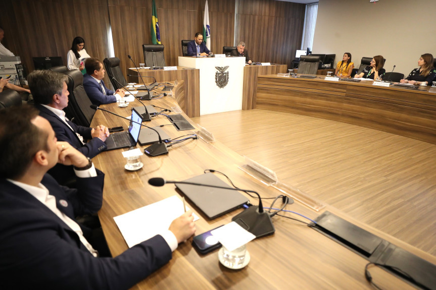 Reunião ocorreu na manhã desta terça-feira (12), no Auditório Legislativo.