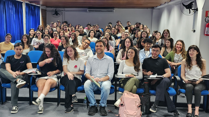 “Precisamos de mobilização para que a pesquisa feita nas universidades seja uma força social que ampare as decisões políticas, tanto nos poderes Executivo como no Legislativo”, destacou Goura.