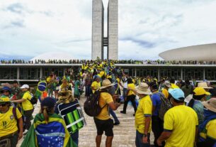 Associação Brasileira de Imprensa pede punição a golpistas