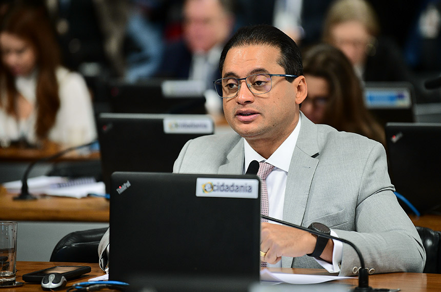 CDH vota projeto que impede prevalência de acordo coletivo sobre lei — Senado Notícias