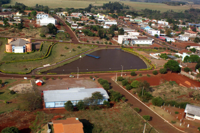 Com avanço das obras de saneamento em Catanduvas, Sanepar visita moradores